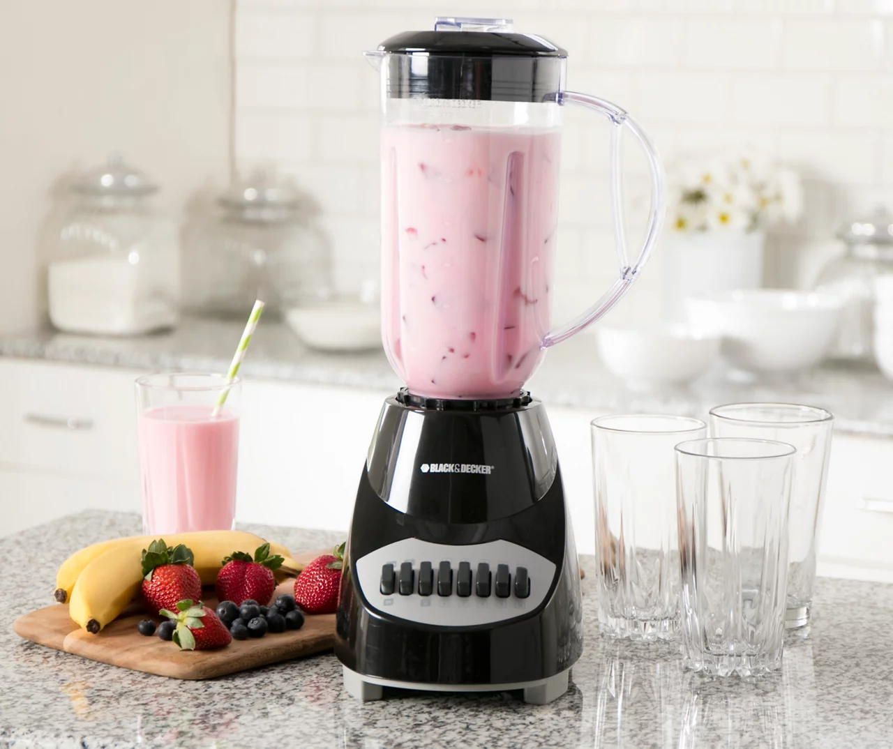 Black & Decker 10-Speed Blender 3 Black & Decker 10-Speed Blender - Image 3