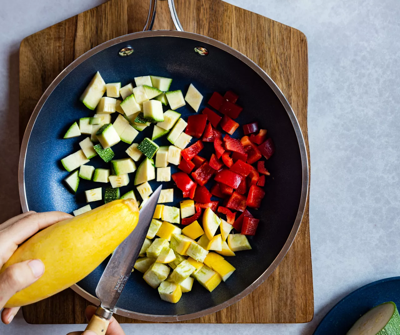 Granitestone Diamond Blue 10" Aluminum Non-Stick Pan 2 Granitestone Diamond Blue 10" Aluminum Non-Stick Pan - Image 2