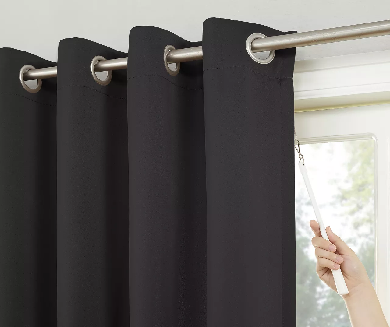 Sun Zero Loretta Blackout Grommet Curtain Panel 18 Sun Zero Loretta Blackout Grommet Curtain Panel - Image 18