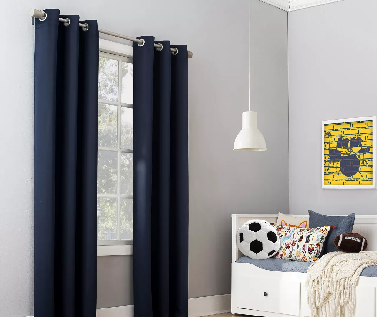 Sun Zero Rinley Blackout Grommet Curtain Panel 6 Sun Zero Rinley Blackout Grommet Curtain Panel - Image 6