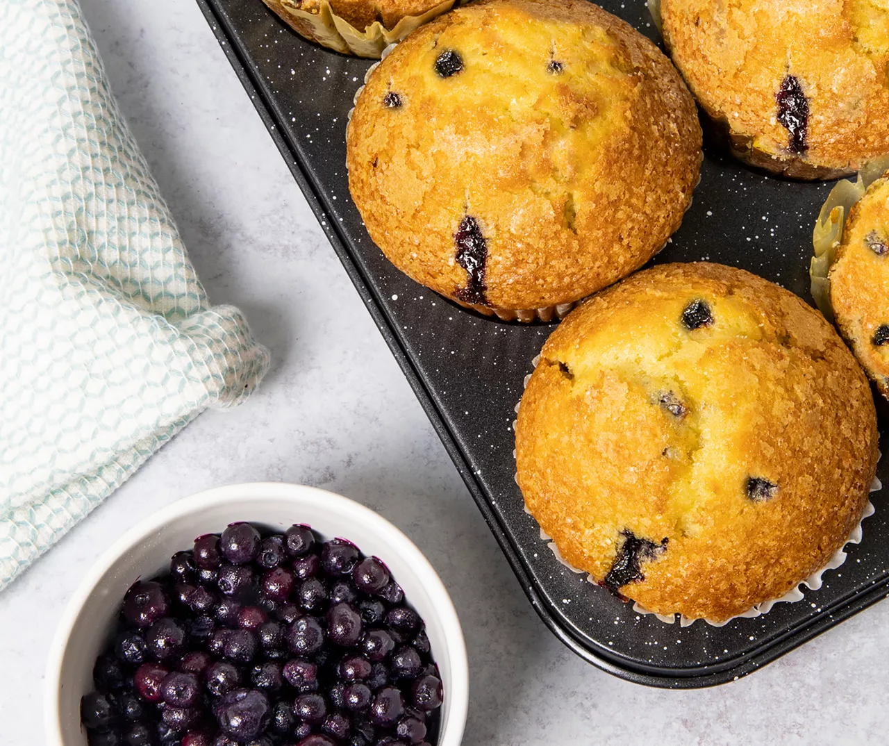 Black Speckled 12-Cup Muffin Pan 3 Black Speckled 12-Cup Muffin Pan - Image 3