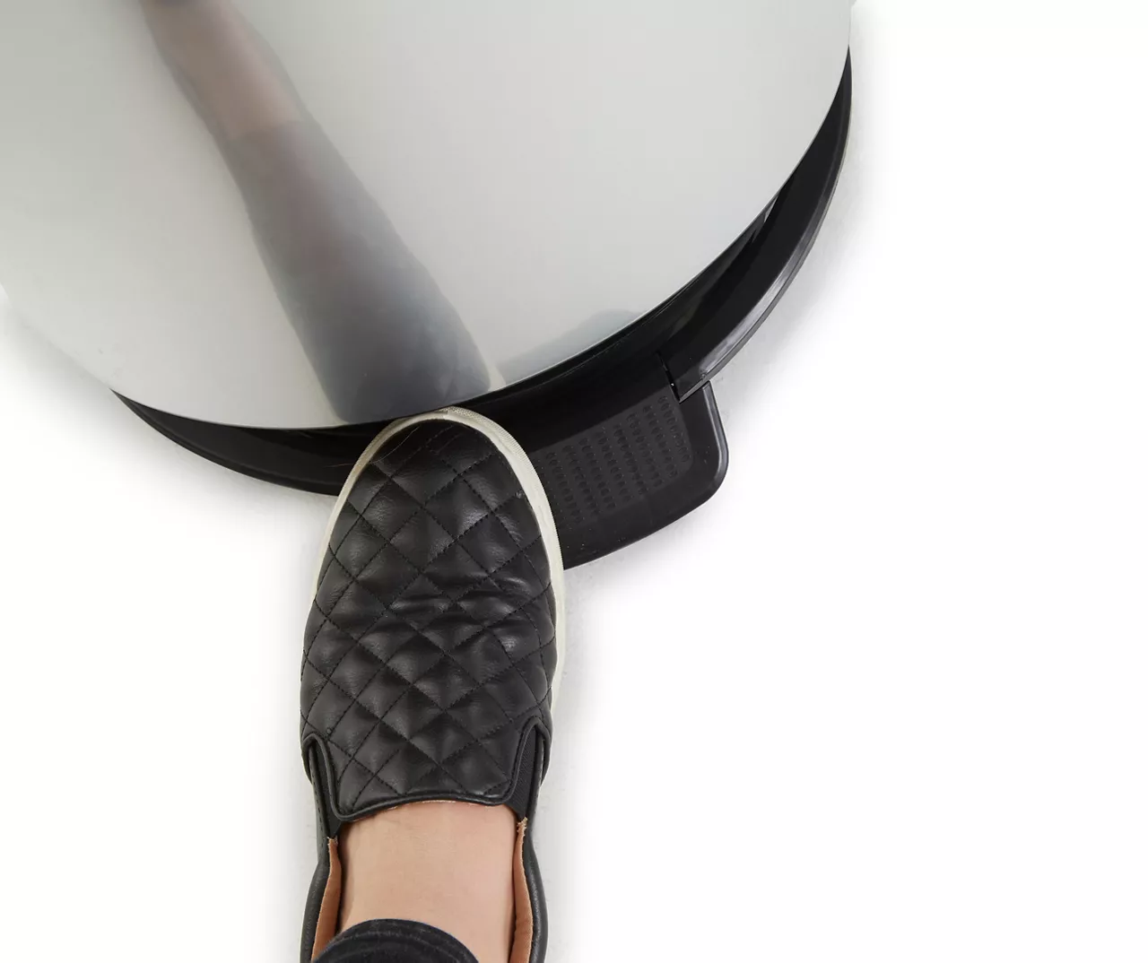 Curver Tondo Stainless Silver Step-On 12.5 Gallon Waste Can 3 Curver Tondo Stainless Silver Step-On 12.5 Gallon Waste Can - Image 3