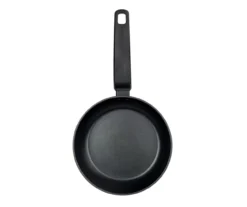 Masterpan 8" Black Ultimate Non-Stick Aluminum Fry Pan 8 Masterpan 8" Black Ultimate Non-Stick Aluminum Fry Pan -Cuisinart Store 810579257 2