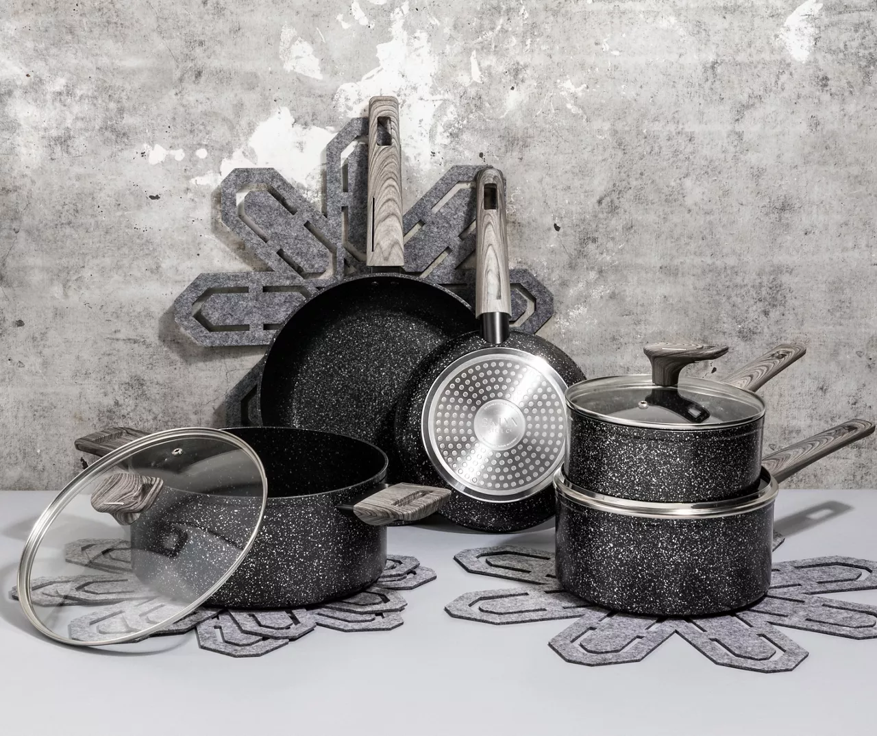 Blue Cosmo 12-Piece Nonstick Cookware Set 1 Blue Cosmo 12-Piece Nonstick Cookware Set