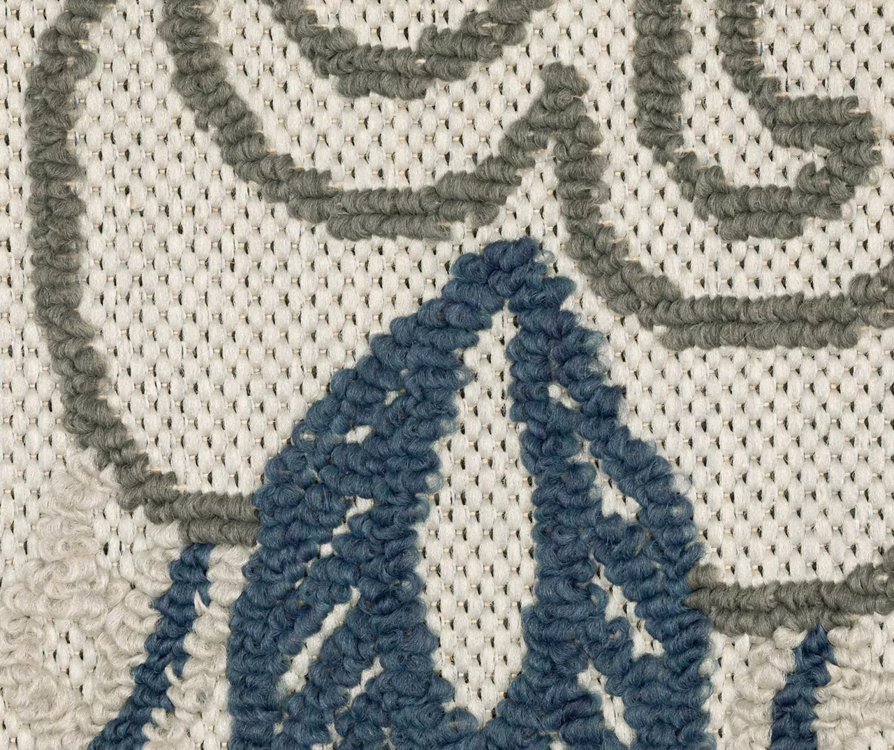 Torbert Beige & Blue Medallion Outdoor Area Rug, (1.1' X 3.9') 3 Torbert Beige & Blue Medallion Outdoor Area Rug, (1.1' X 3.9') - Image 3