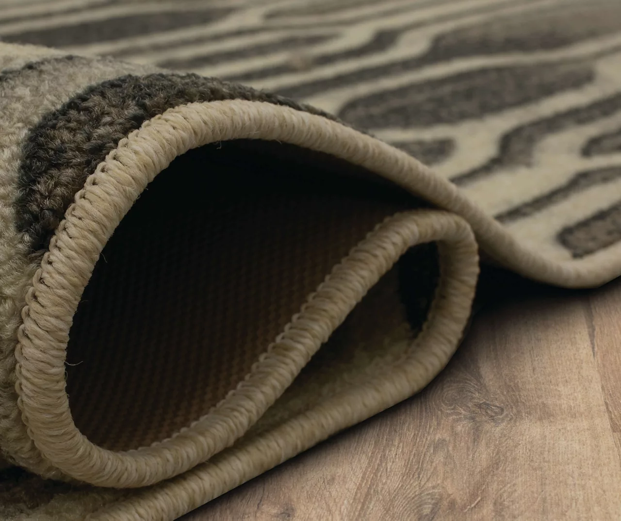 Oaklane Gray & Beige Geo Stripe Area Rug, (6' X 9') 6 Oaklane Gray & Beige Geo Stripe Area Rug, (6' X 9') - Image 6