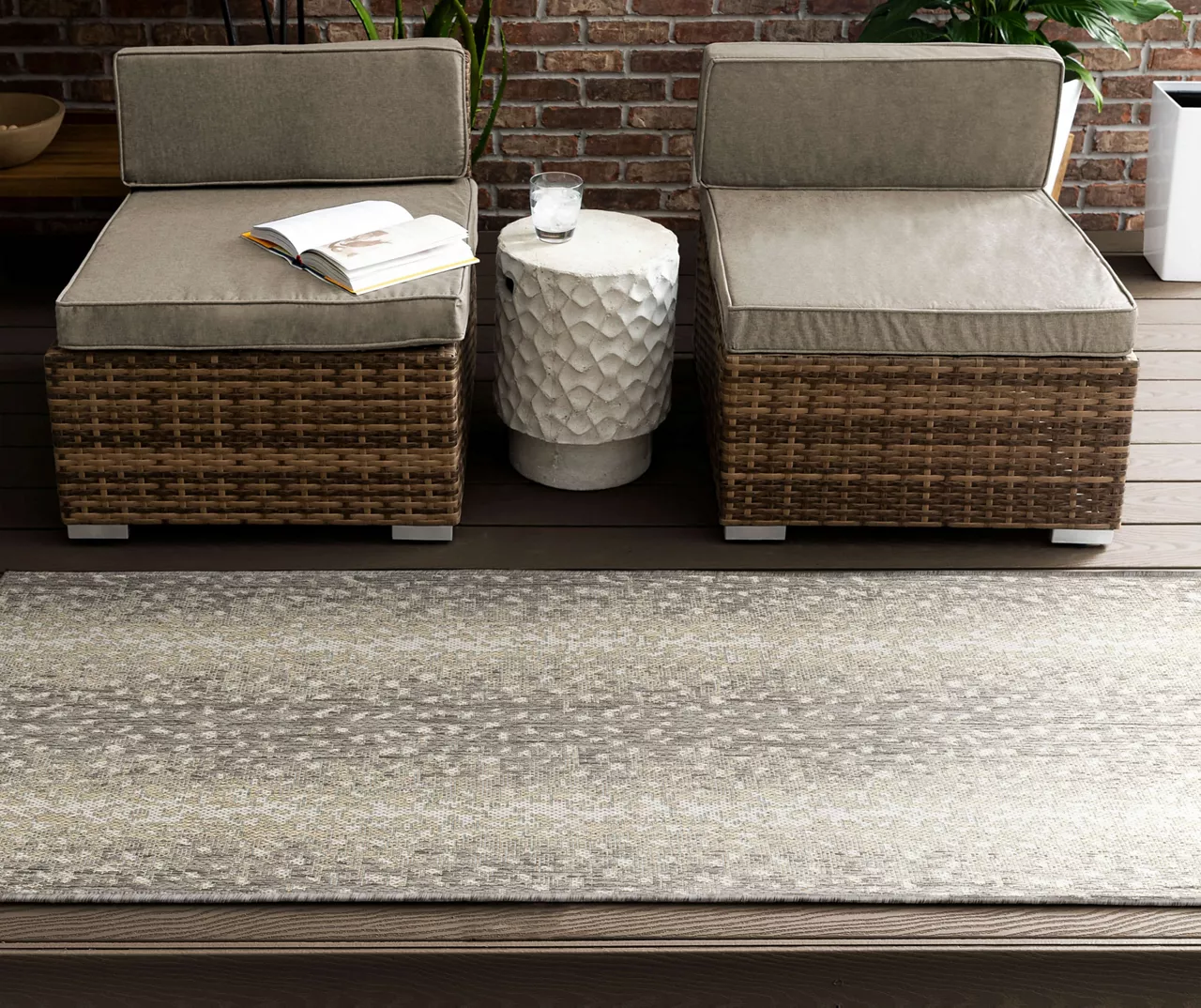 Light Gray & Tan Antelope Print Outdoor Area Rug, (2.5' X 6') 6 Light Gray & Tan Antelope Print Outdoor Area Rug, (2.5' X 6') - Image 6