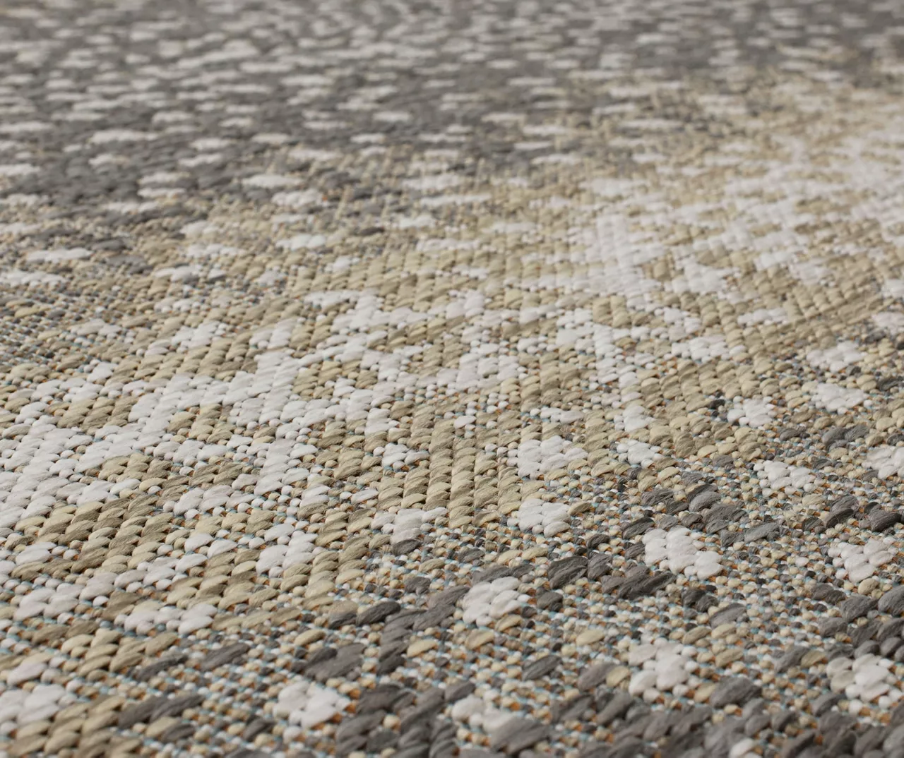 Light Gray & Tan Antelope Print Outdoor Area Rug, (2.5' X 6') 5 Light Gray & Tan Antelope Print Outdoor Area Rug, (2.5' X 6') - Image 5