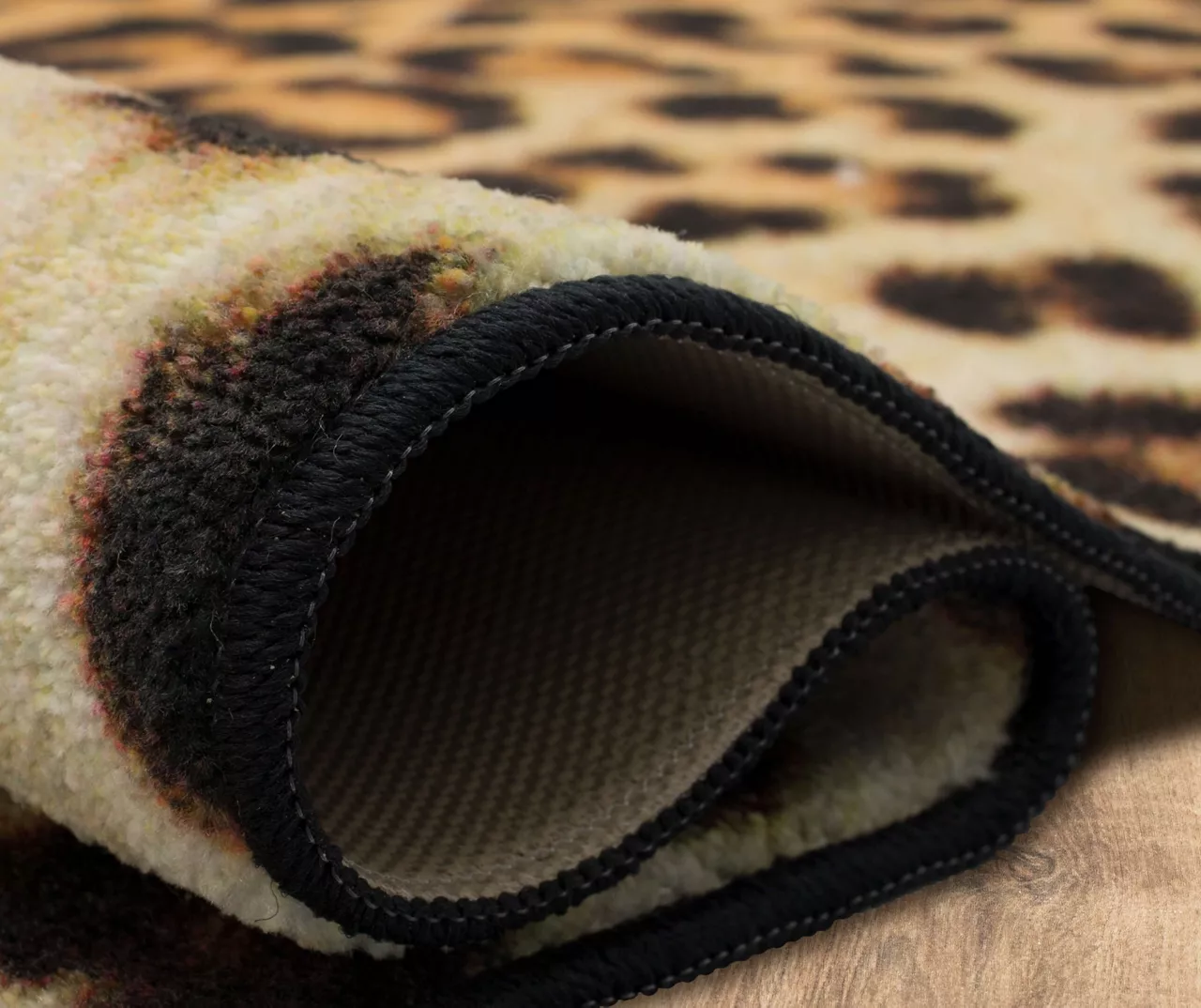 Yellow & Black Leopard Print Area Rug, (4' X 6') 7 Yellow & Black Leopard Print Area Rug, (4' X 6') - Image 7