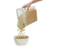 24-Cup Latching Cereal Container 5 24-Cup Latching Cereal Container -Cuisinart Store 810607721 A0 3