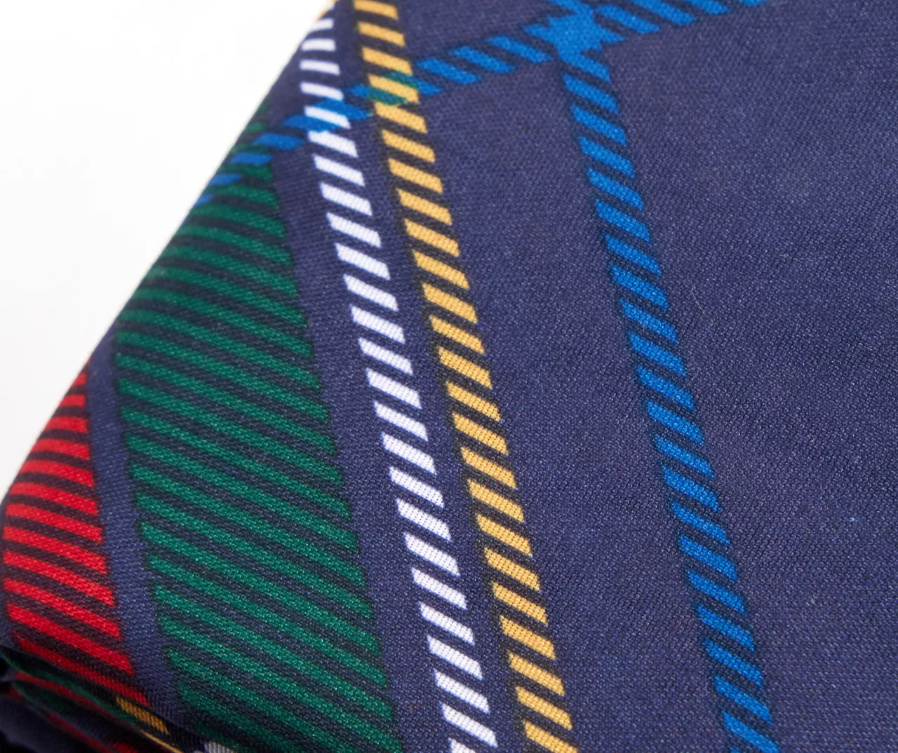 Santa's Workshop Navy & Red Plaid 13-Piece Shower Curtain Set 2 Santa's Workshop Navy & Red Plaid 13-Piece Shower Curtain Set - Image 2