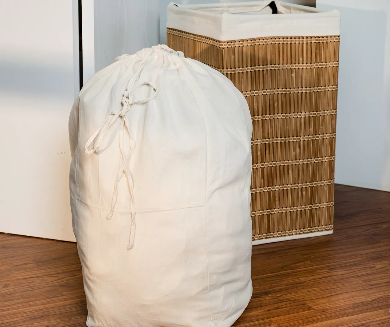 Bamboo Wicker Laundry Hamper With Canvas Lining 2 Bamboo Wicker Laundry Hamper With Canvas Lining - Image 2